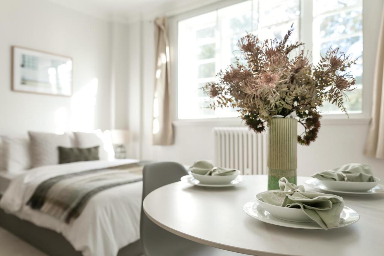 Beautifully Presented Centrally Located Studio Apartment Лондон Экстерьер фото