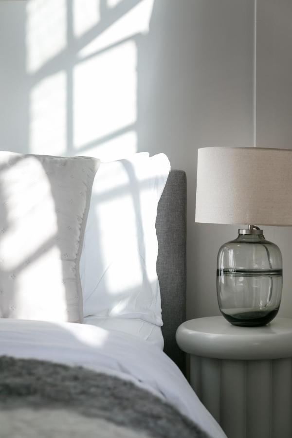 Beautifully Presented Centrally Located Studio Apartment Лондон Экстерьер фото