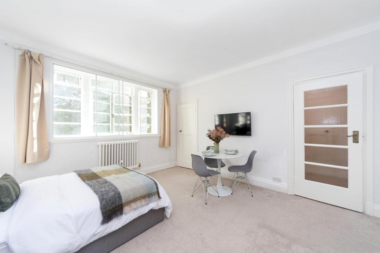 Beautifully Presented Centrally Located Studio Apartment Лондон Экстерьер фото