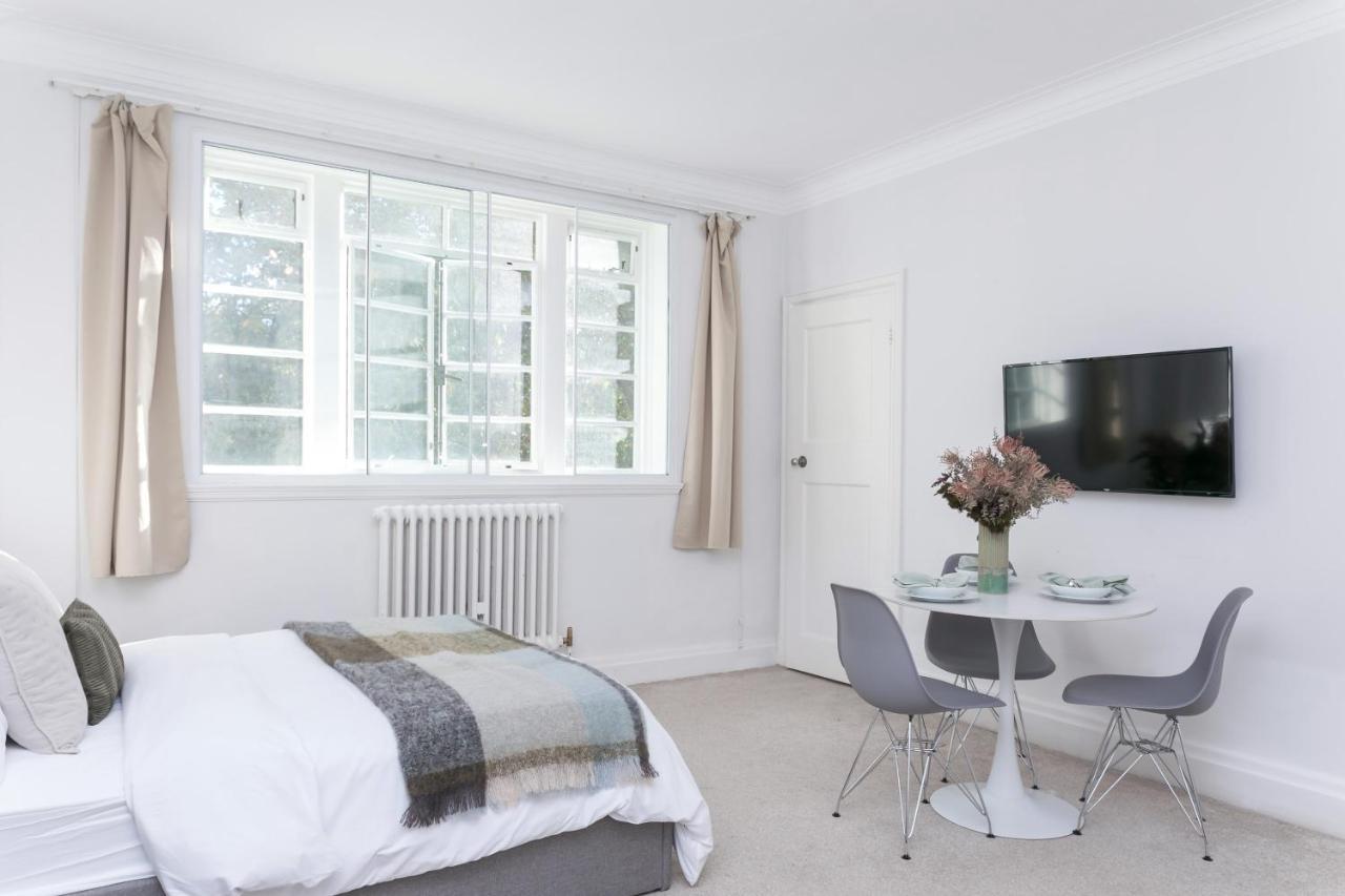 Beautifully Presented Centrally Located Studio Apartment Лондон Экстерьер фото